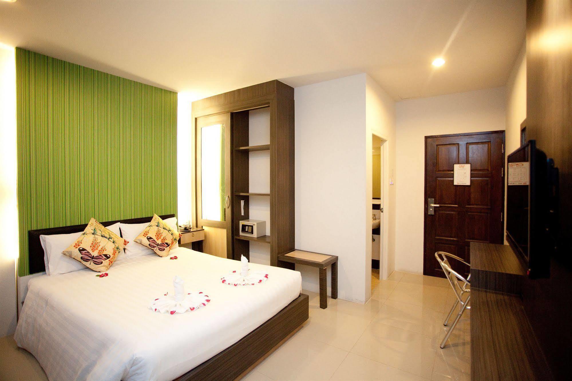 Studio Patong By Icheck Inn Phuket Exterior photo